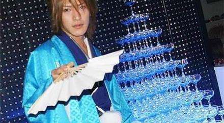 一條一希,日本第一男公關(guān),