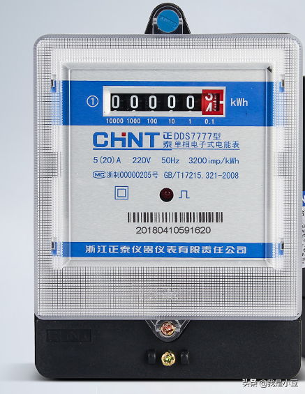 電工必備：?jiǎn)蜗嚯姳斫泳€(xiàn)圖，初學(xué)電工看了都會(huì )接，實(shí)物講解