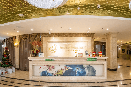 璽貝爾母嬰月子會(huì )所大廳前臺