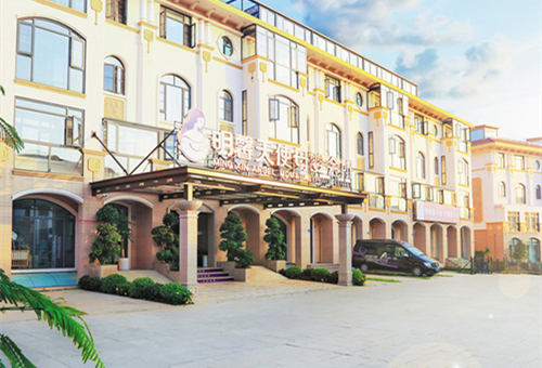 明馨天使母嬰會(huì )所門(mén)頭