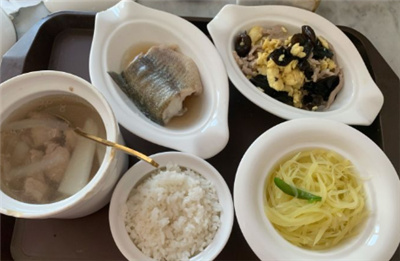 無(wú)錫安琪兒月子會(huì )所月子餐