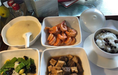 貴陽(yáng)美福月月子會(huì )所月子餐