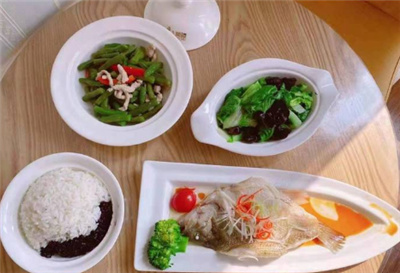 鄭州安貝兒月子會(huì )所月子餐