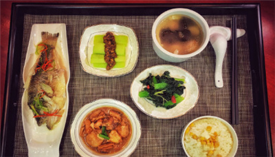 鄭州康喜月月子會(huì )所月子餐