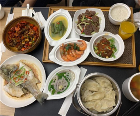 成都愛(ài)悅月子會(huì )所月子餐