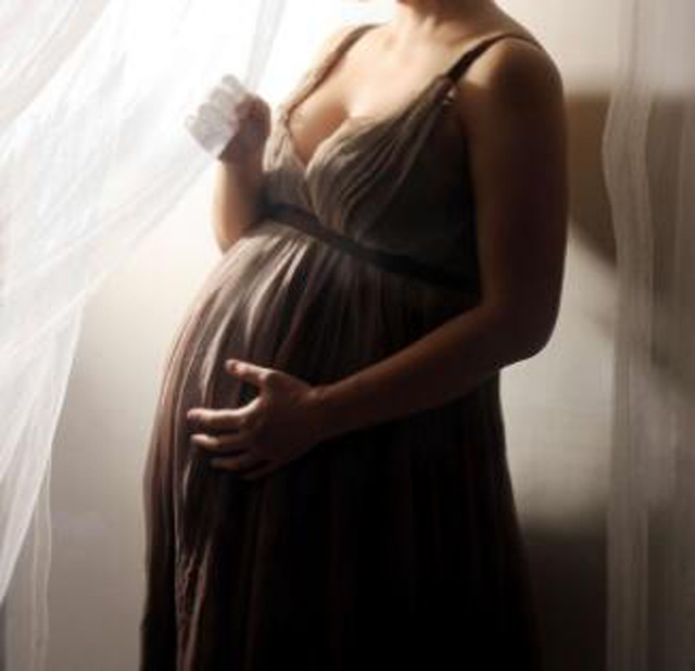 選擇月子中心還是月嫂