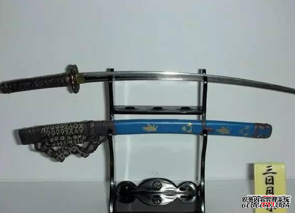 日本十大傳世國寶,三日月宗近是日本天下五劍中最美的劍