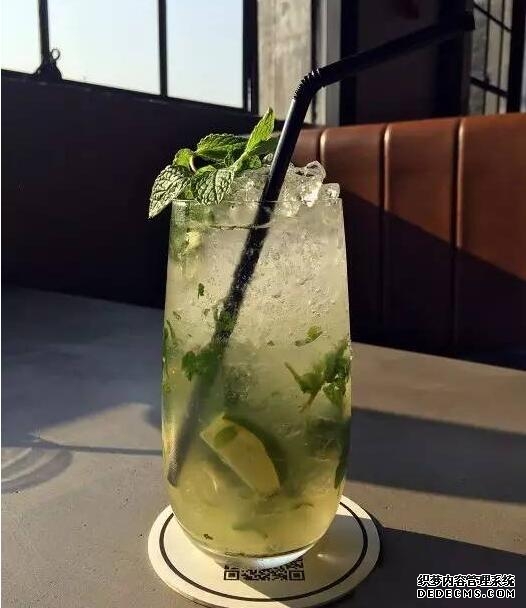 適合初學(xué)者喝的雞尾酒，金湯力/莫吉托/威士忌酸好喝調制也簡(jiǎn)單