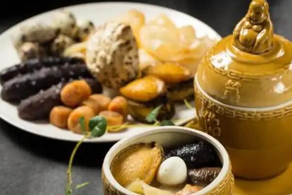 佛跳墻里面有什么材料?多種名貴材料(鮑魚(yú)海參少不了)