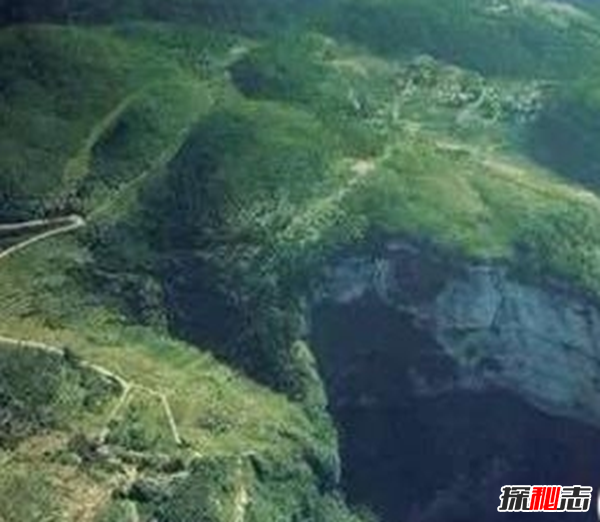 湖北利川天坑之謎,坑口直徑3米多發(fā)出惡臭(腐爛棺木)