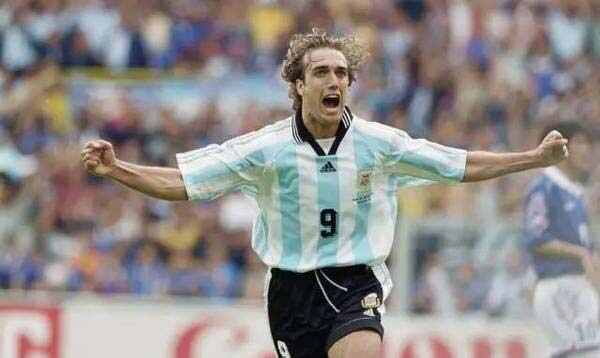 盤(pán)點(diǎn)阿根廷足球歷史十大巨星排行榜: 三人效力巴薩, 第一名是傳奇